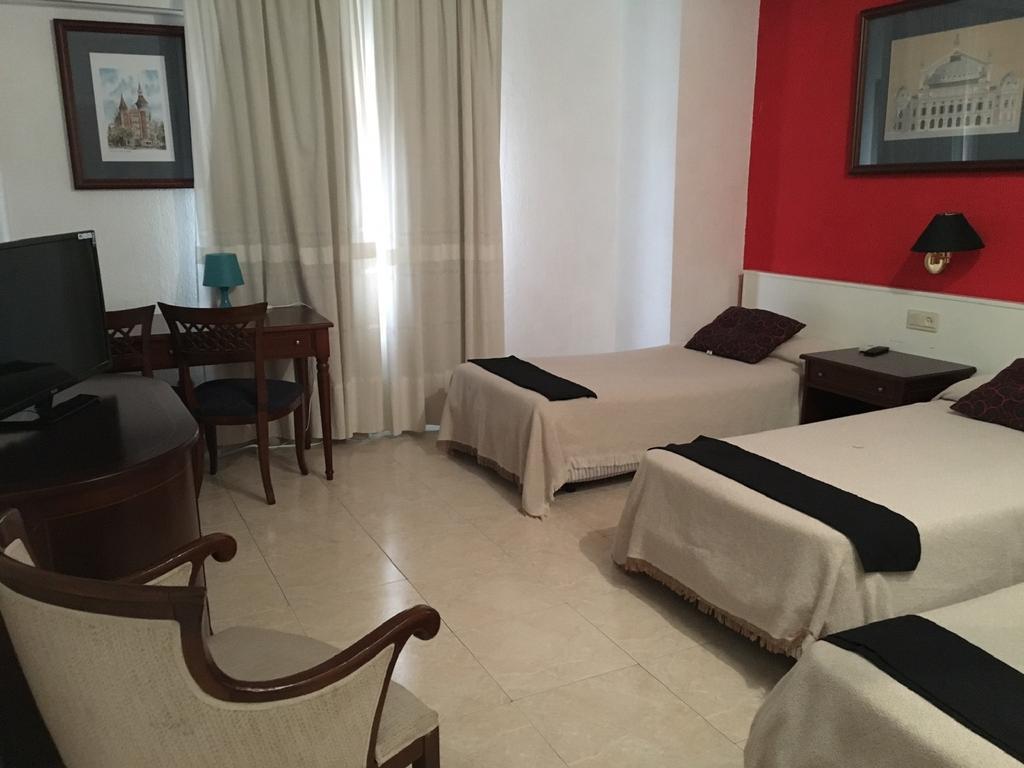 Hotel Nuevo Ara Caces Kültér fotó