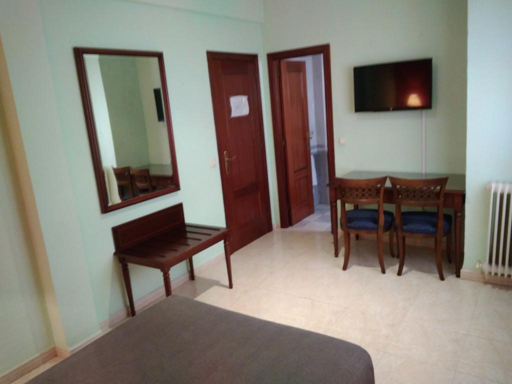 Hotel Nuevo Ara Caces Kültér fotó