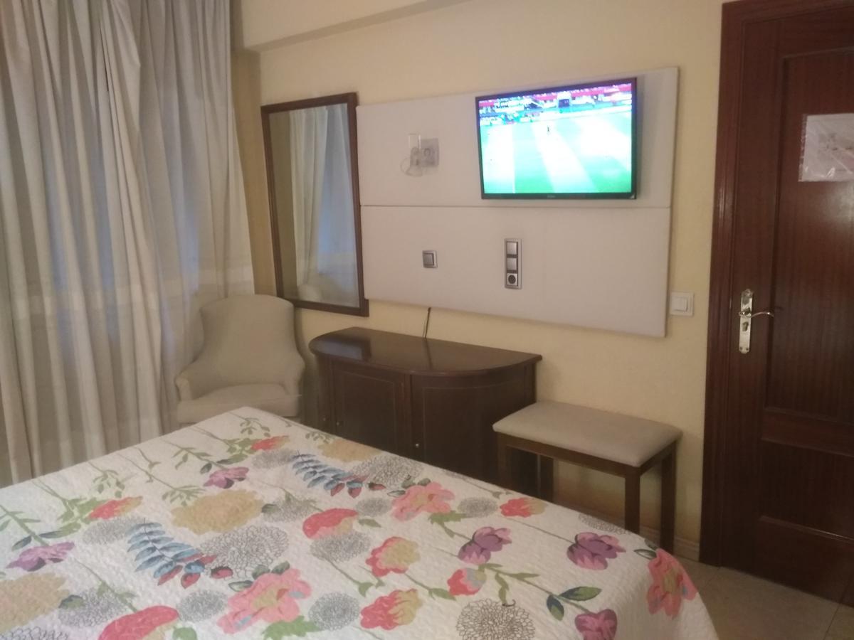 Hotel Nuevo Ara Caces Kültér fotó