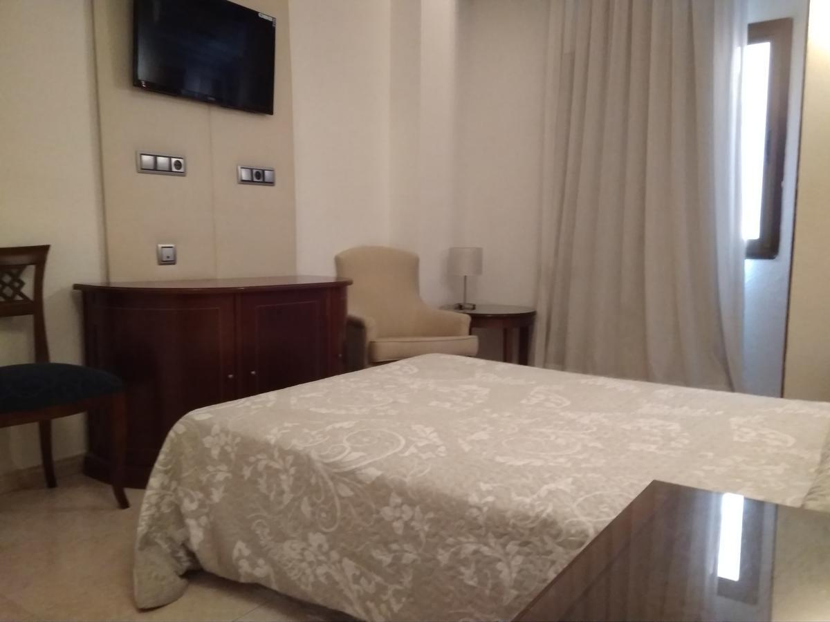 Hotel Nuevo Ara Caces Kültér fotó