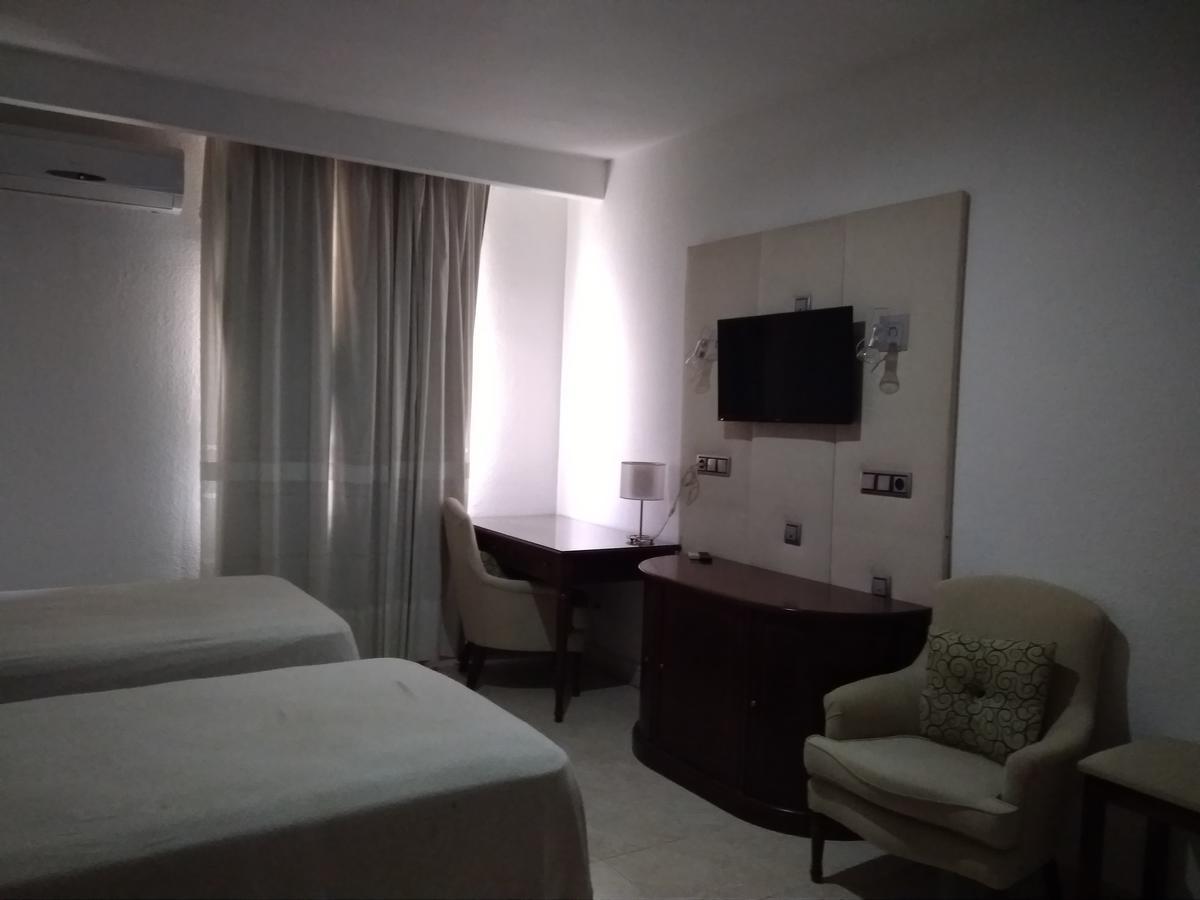 Hotel Nuevo Ara Caces Kültér fotó