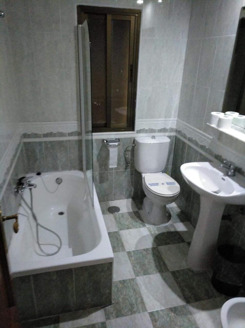 Hotel Nuevo Ara Caces Kültér fotó