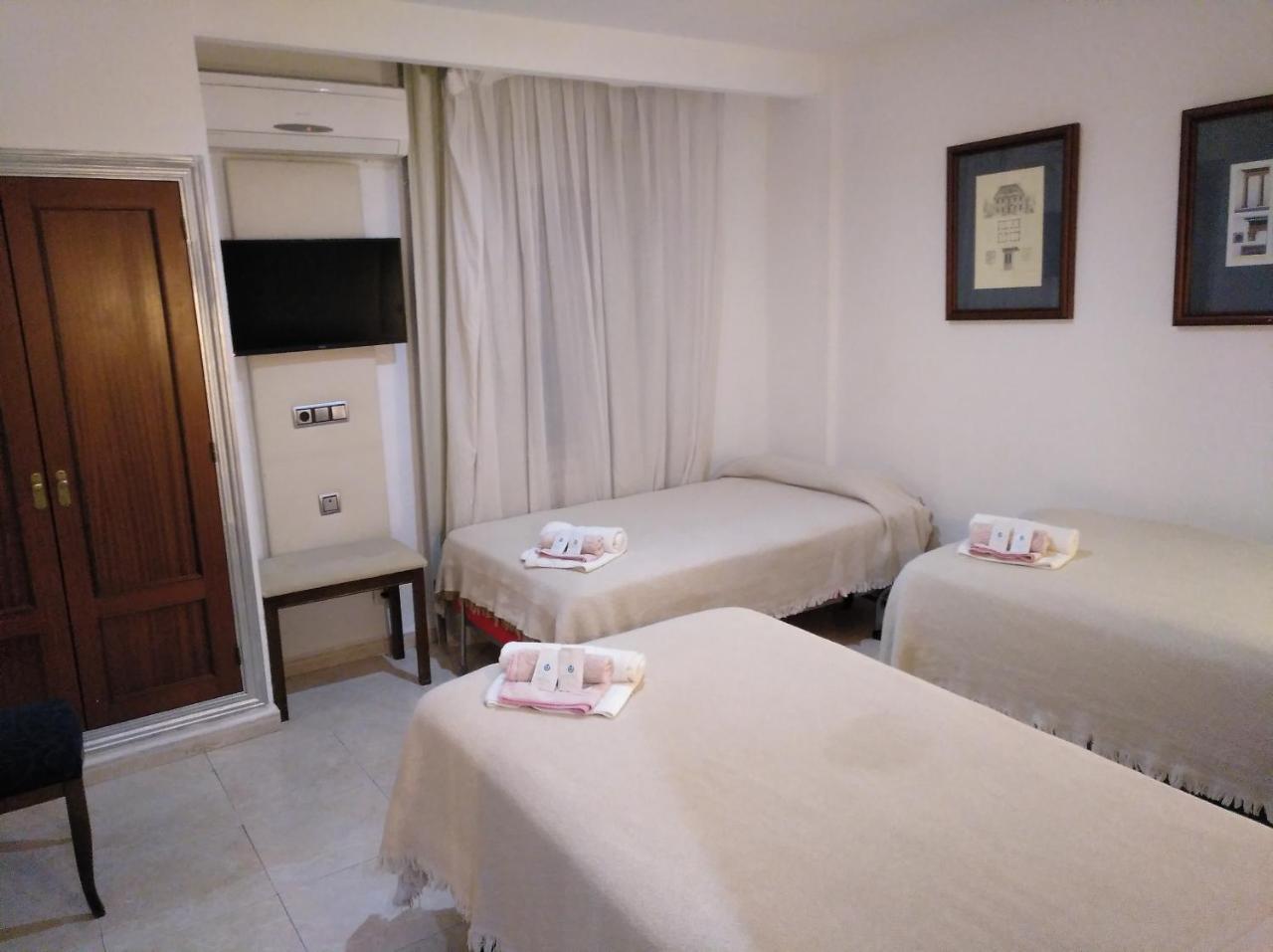 Hotel Nuevo Ara Caces Kültér fotó