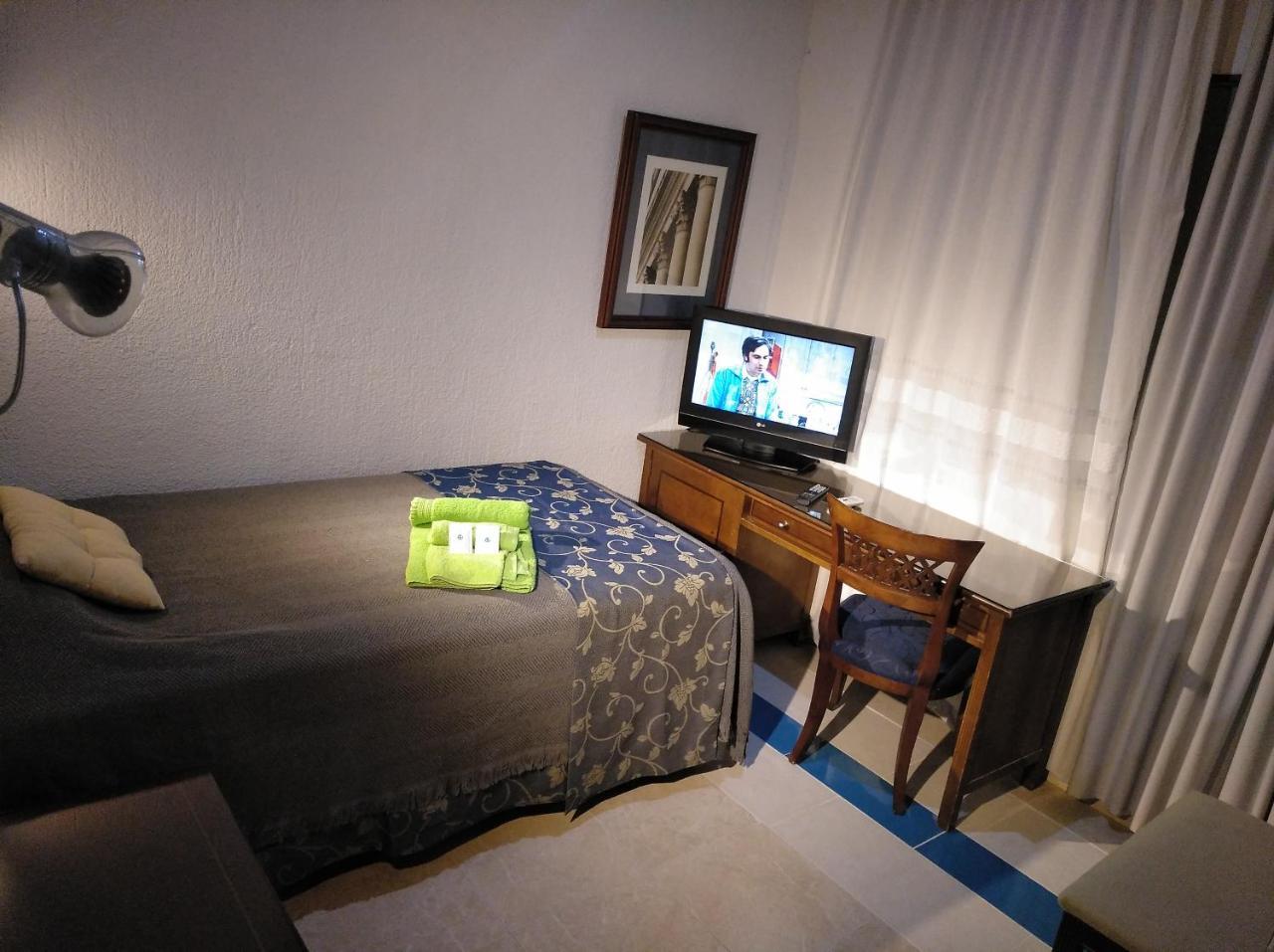 Hotel Nuevo Ara Caces Kültér fotó