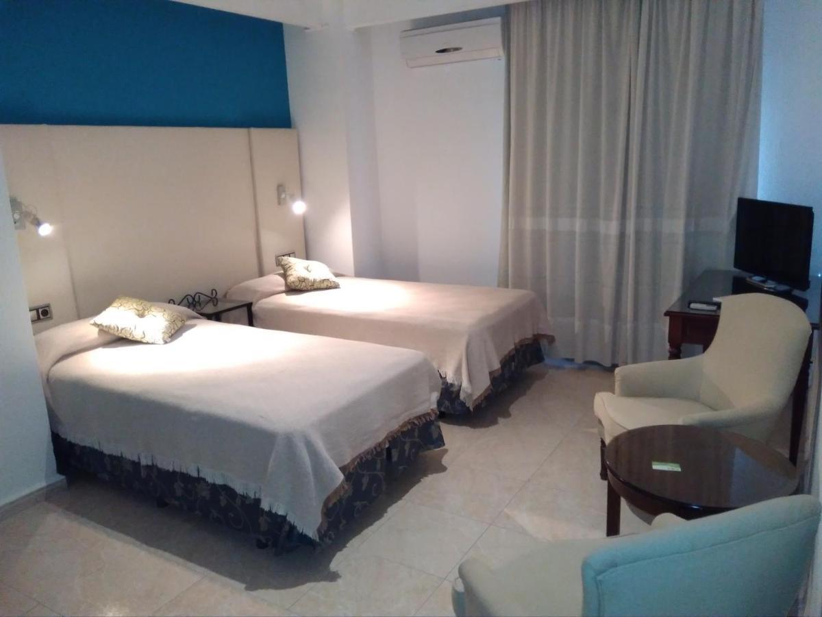 Hotel Nuevo Ara Caces Szoba fotó